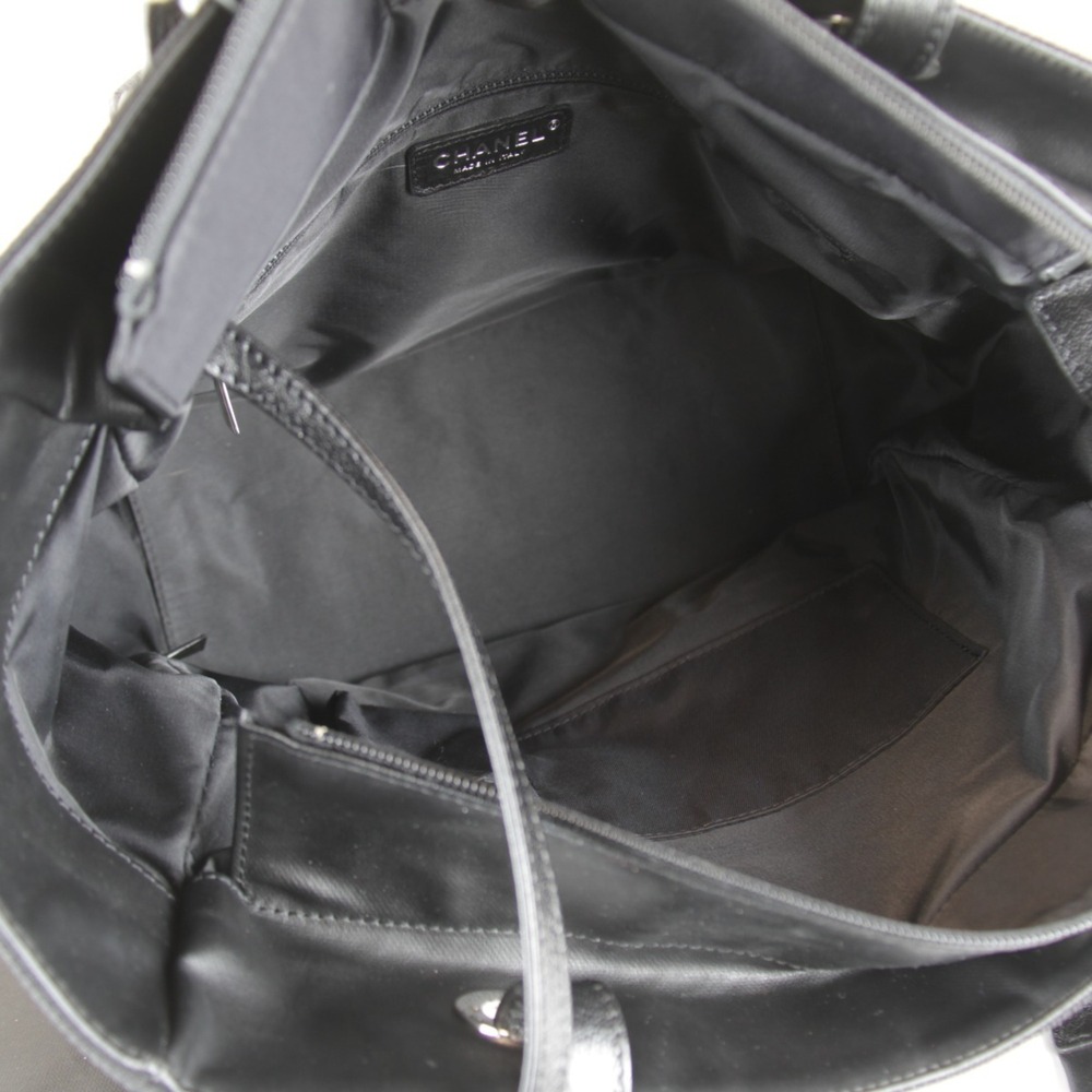 CHANEL Black Canvas Tote Bag - Picture 14 of 16